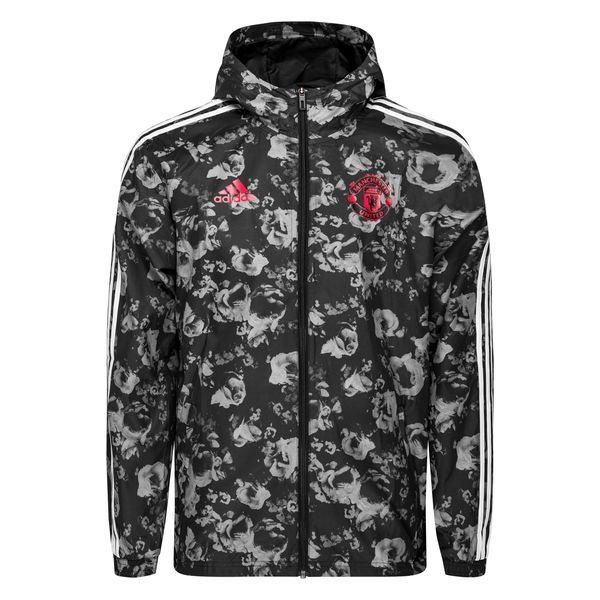 10 Manchester United Windbreaker Styles To Stay Warm And Look Sharp