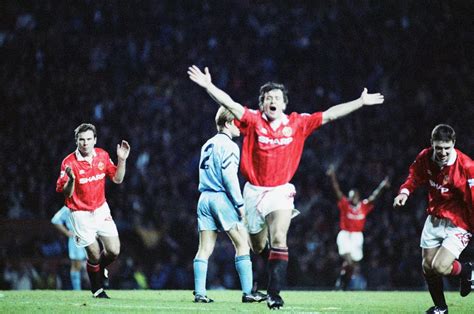 100 Iconic Manchester United Pictures Manchester Evening News