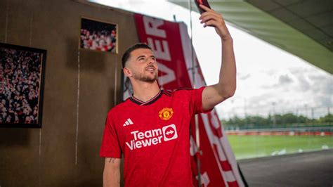 How To Follow Man Utd On Whatsapp Channels Manchester United