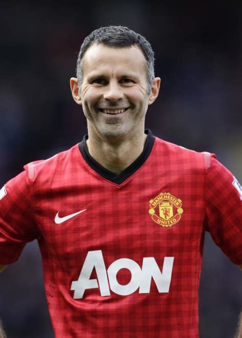 Manchester United S Ryan Giggs Breaks The Champions League Appearance