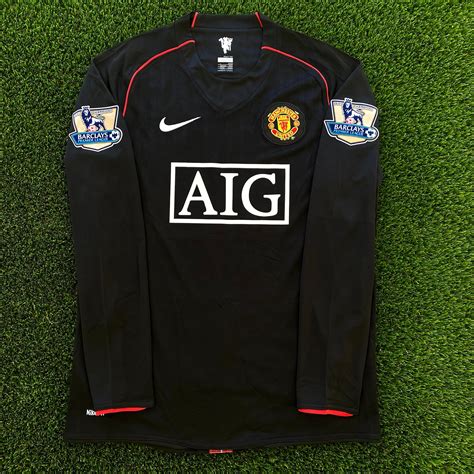 What Makes The Black Manchester Jersey A Musthave? Top Style Tips