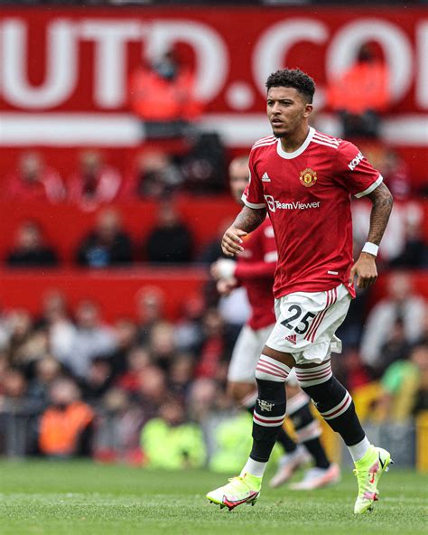 When Will Rios Make His United Debut? A Fan's Guide